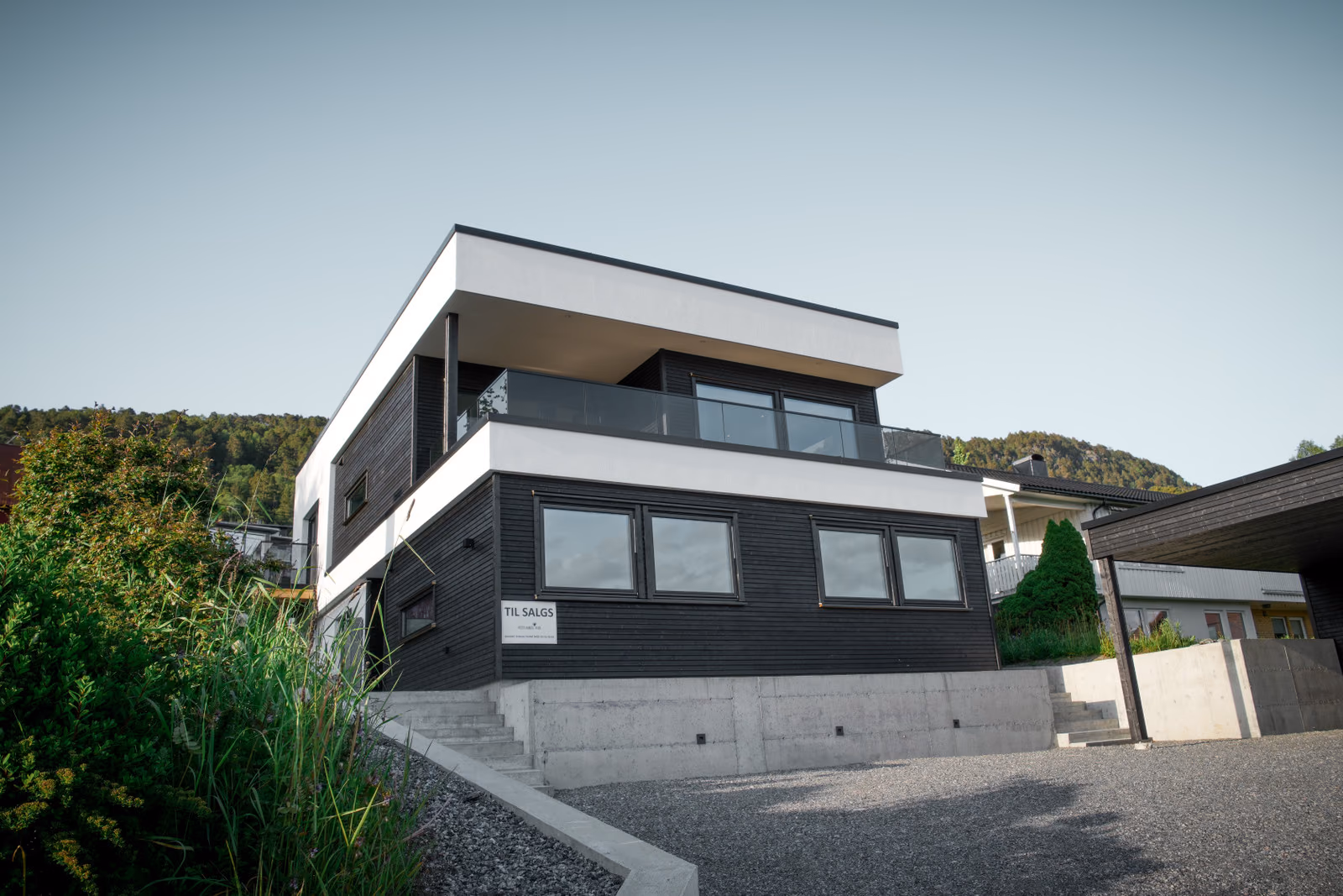 Moderne enebolig med utleiedel i Syvermarka i Ålesund